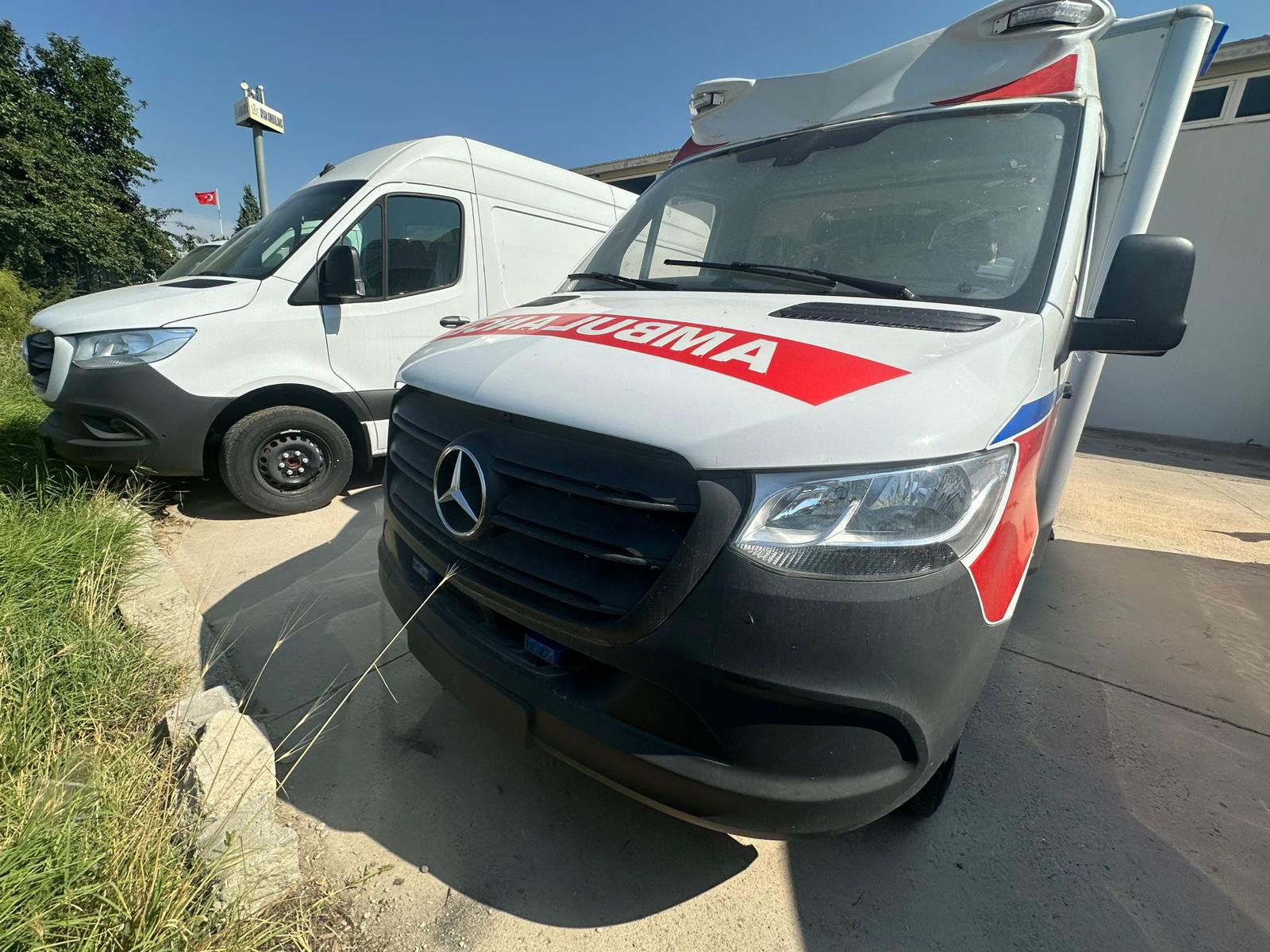 Prix de l'Ambulance : Guide Mondial d'Approvisionnement et d'Exportation 2026