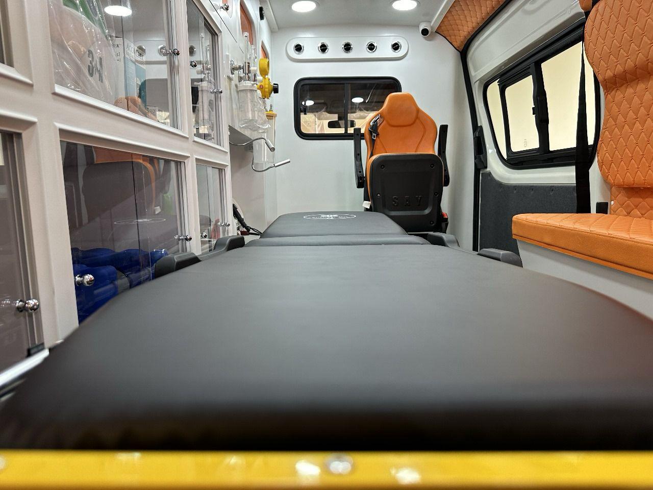 Ambulancia ALS (Soporte Vital Avanzado) Toyota Hiace thumbnail 5