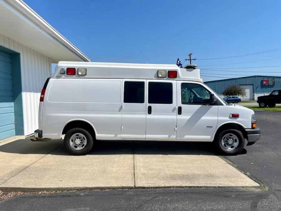 Ambulancia de carga Chevrolet G-Van thumbnail 3