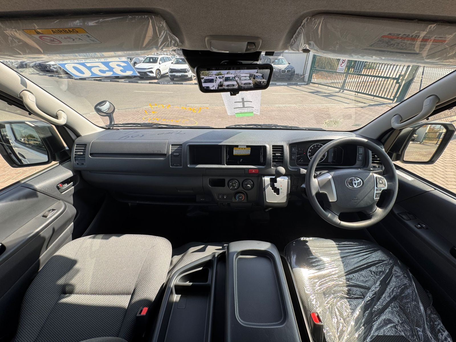 Toyota Hiace Ambulance (Ancien modèle, conduite à droite) convient parfaitement au Zimbabwe