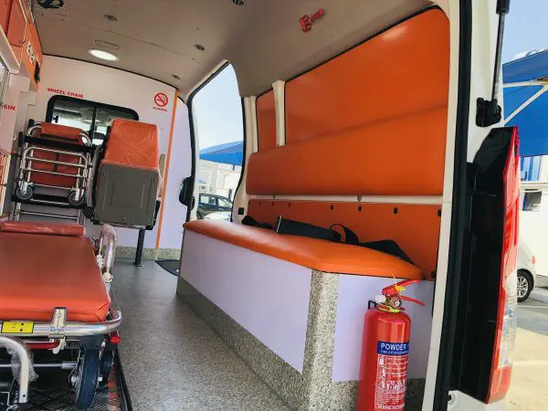 Ambulancia Toyota Hiace H300 Techo Alto thumbnail 4