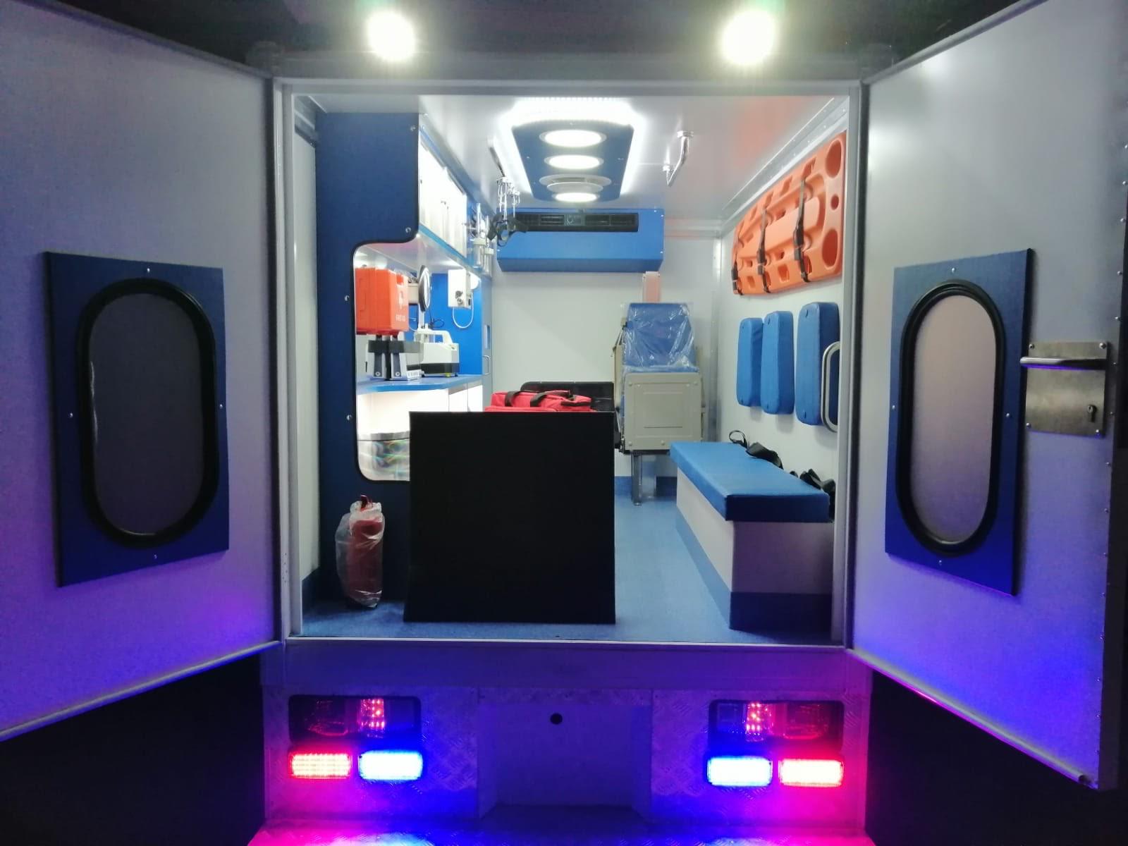 Ambulancia Toyota Hilux thumbnail 8