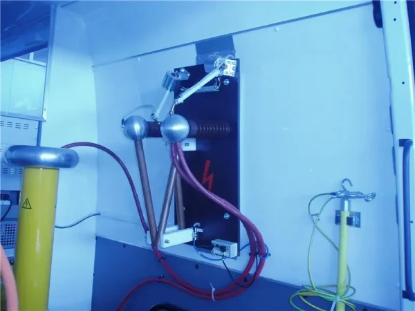 Cable Test Van - Image 5
