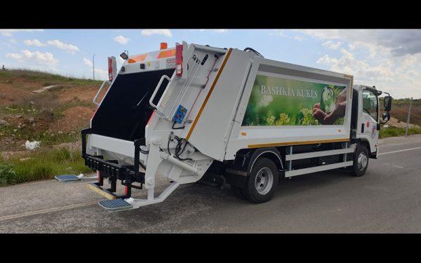 Garbage Truck - Image 2