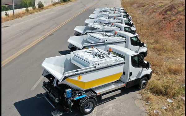 Maxi Damper Garbage Truck
