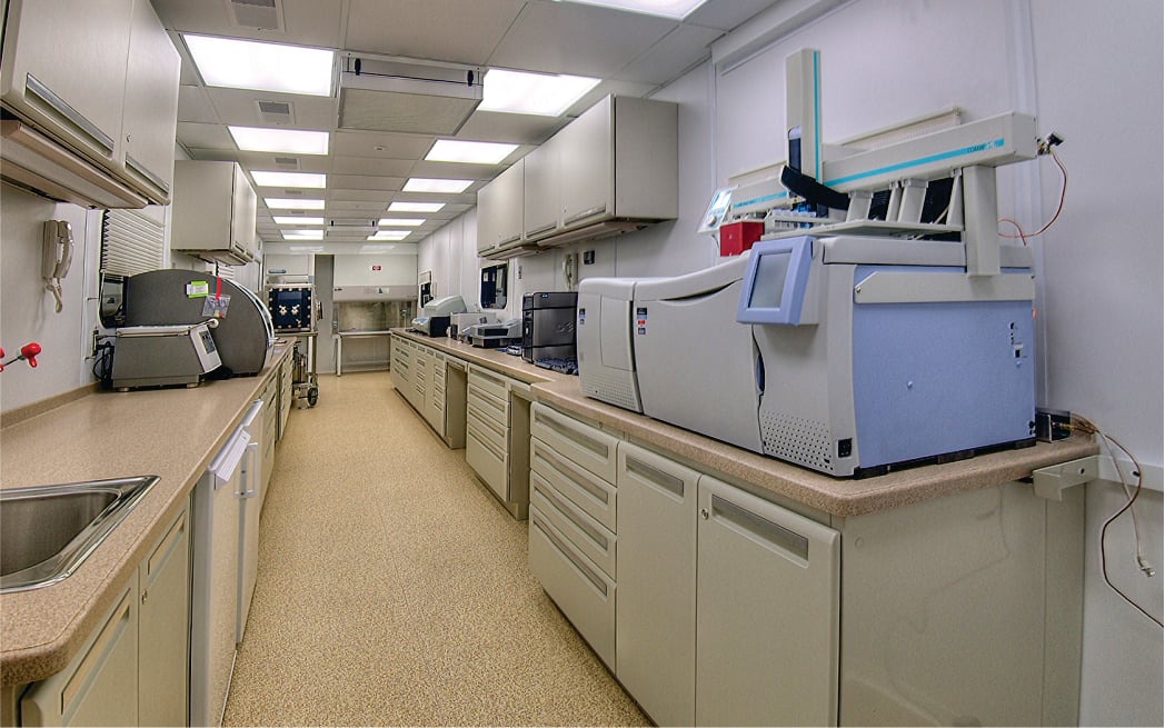 Véhicule Laboratoire Mobile