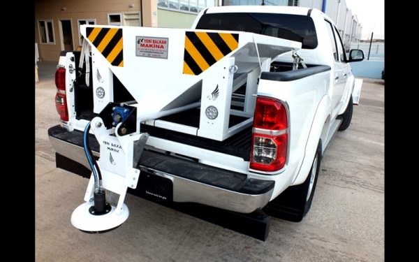 Salt Spreader for Pickup - Image 5