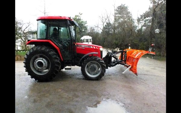 Tractor Snow Blade Attachment - Image 2