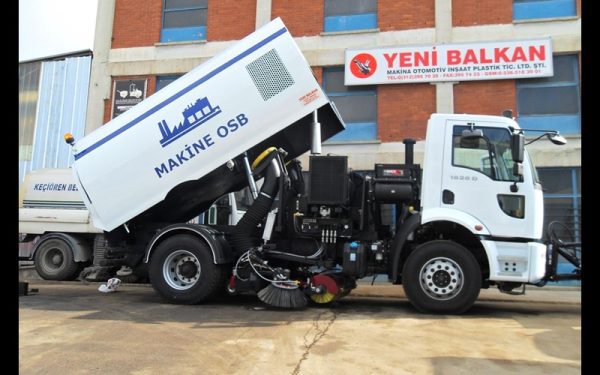 Vacuum Road Sweeper - Image 2