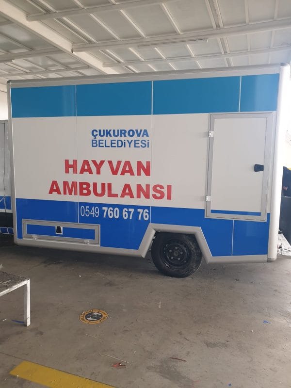 Hôpital vétérinaire mobile