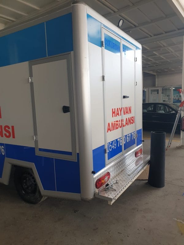 Hôpital vétérinaire mobile