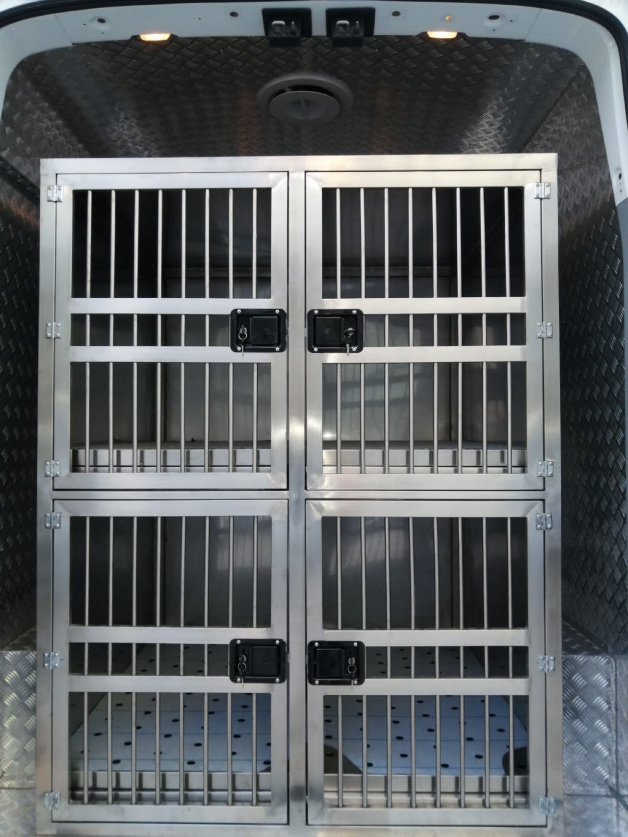 Hôpital Vétérinaire Mobile – Image 3