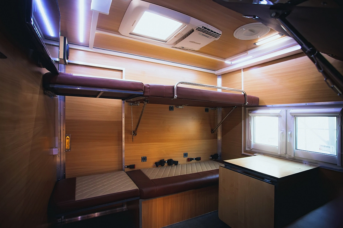 Mobile Laboratory of Control and Communication – KAMAZ 43118 Chassis - Image 4