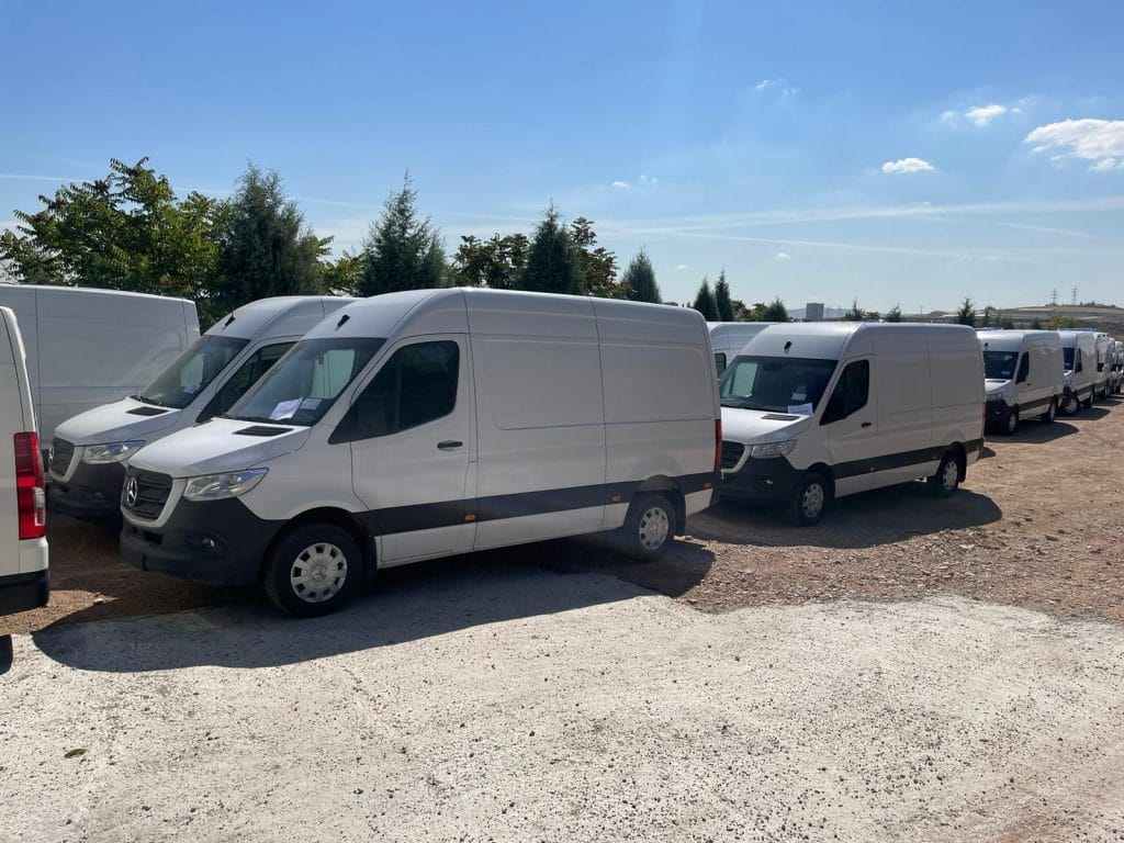 Mercedes Sprinter 417 CDI Specs
