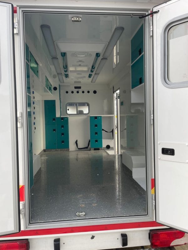 Mercedes Sprinter 4x4 SAMU Ambulance | - Image 9