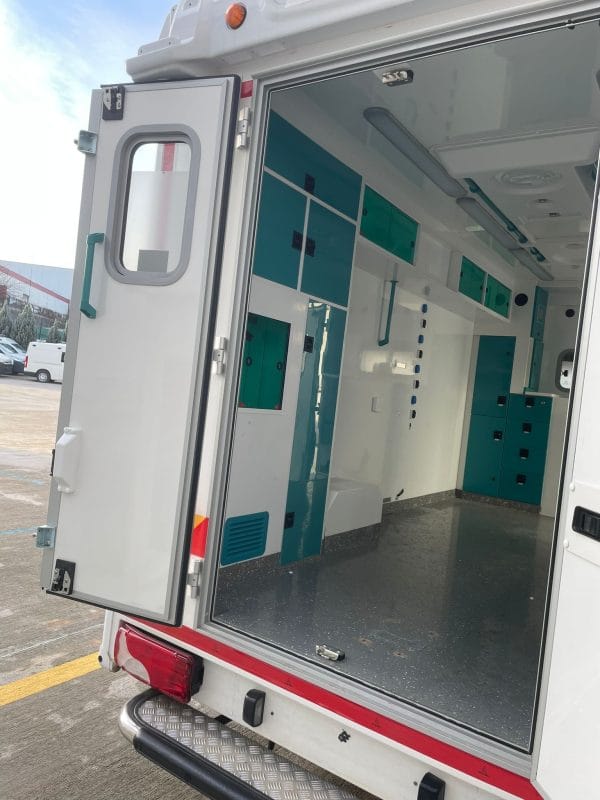 Mercedes Sprinter 4x4 SAMU Ambulance | - Image 8