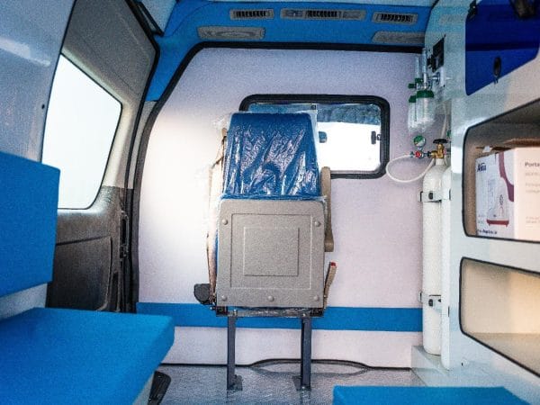 Toyota Hiace Ambulance Old Shape RHD Ambulance - Image 9