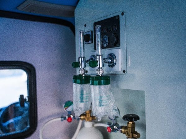 Toyota Hiace Ambulance Old Shape RHD Ambulance - Image 4