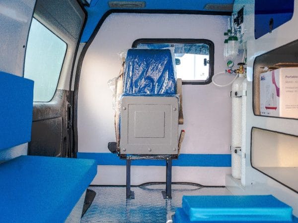 Toyota Hiace Ambulance Old Shape RHD Ambulance - Image 3