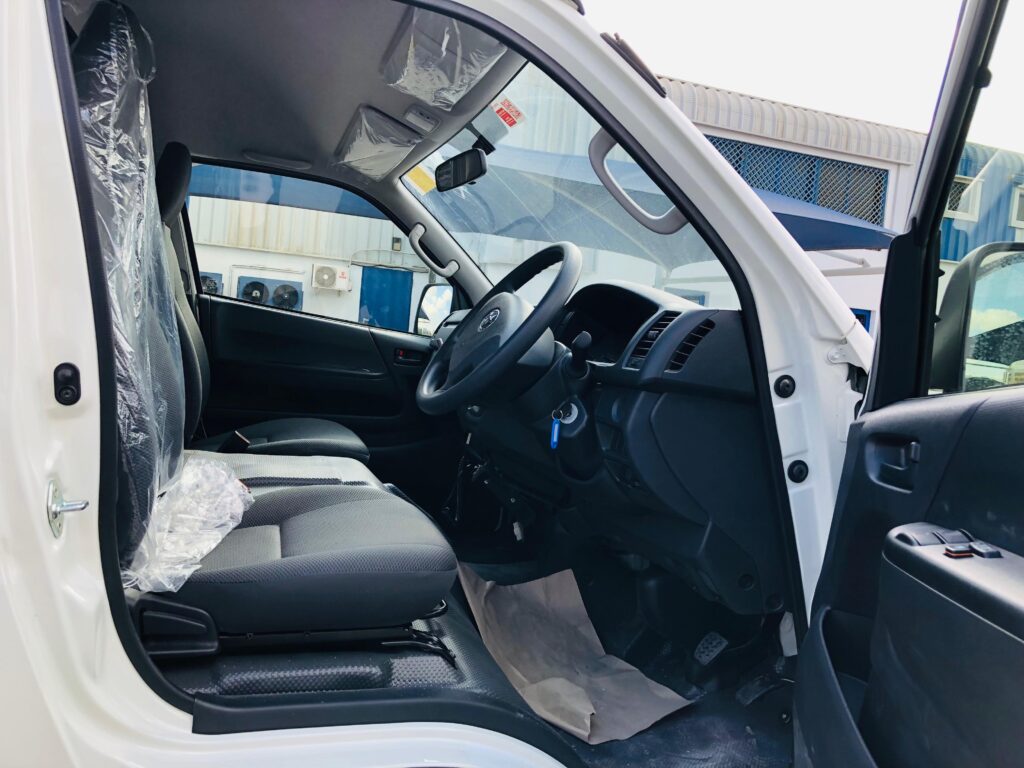 Precio de la ambulancia Toyota Hiace: USD 28.750, ex fábrica en Dubái