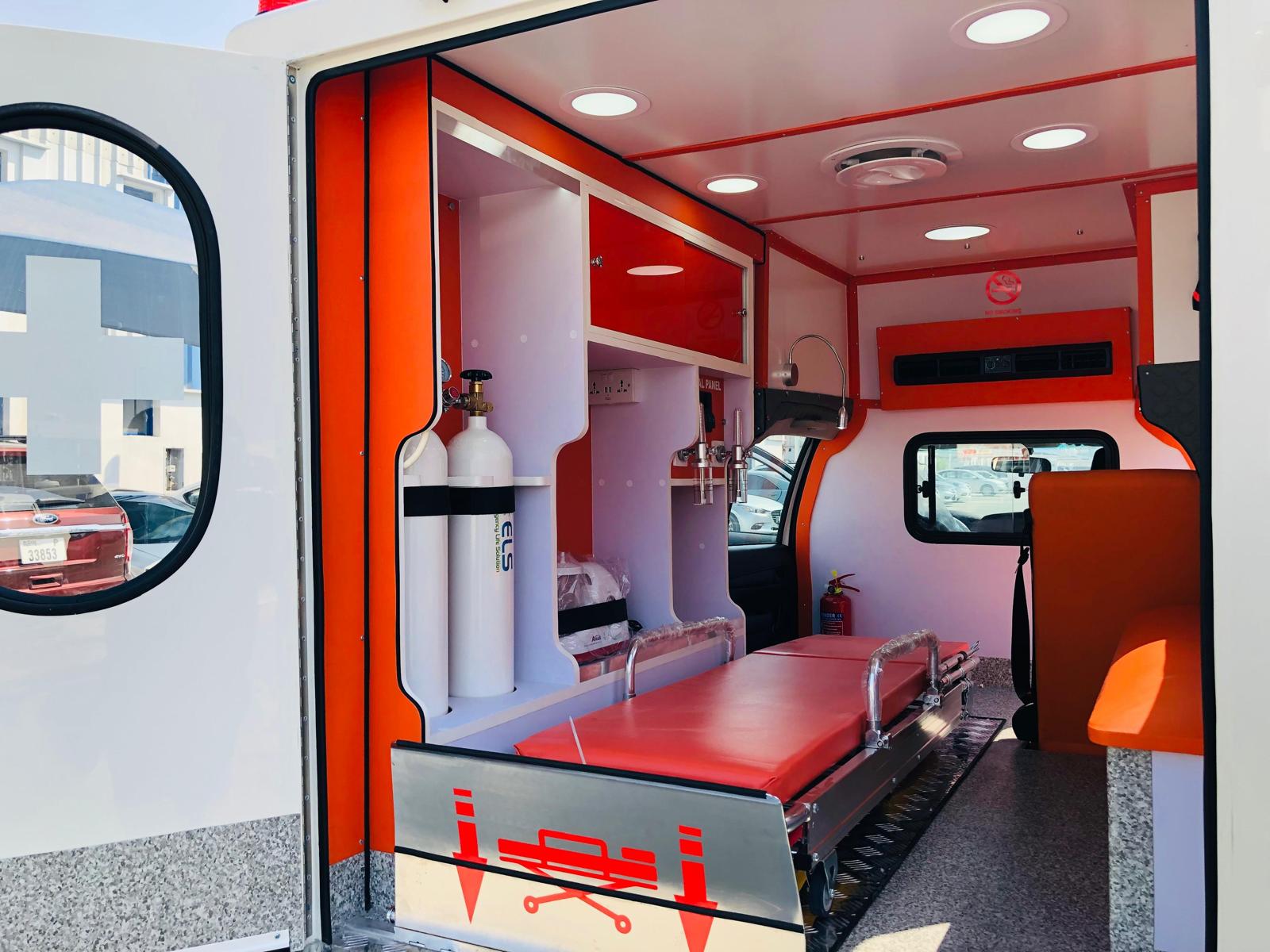 Toyota Hilux Ambulance 2.7L 4x4 Double Cab - Image 3