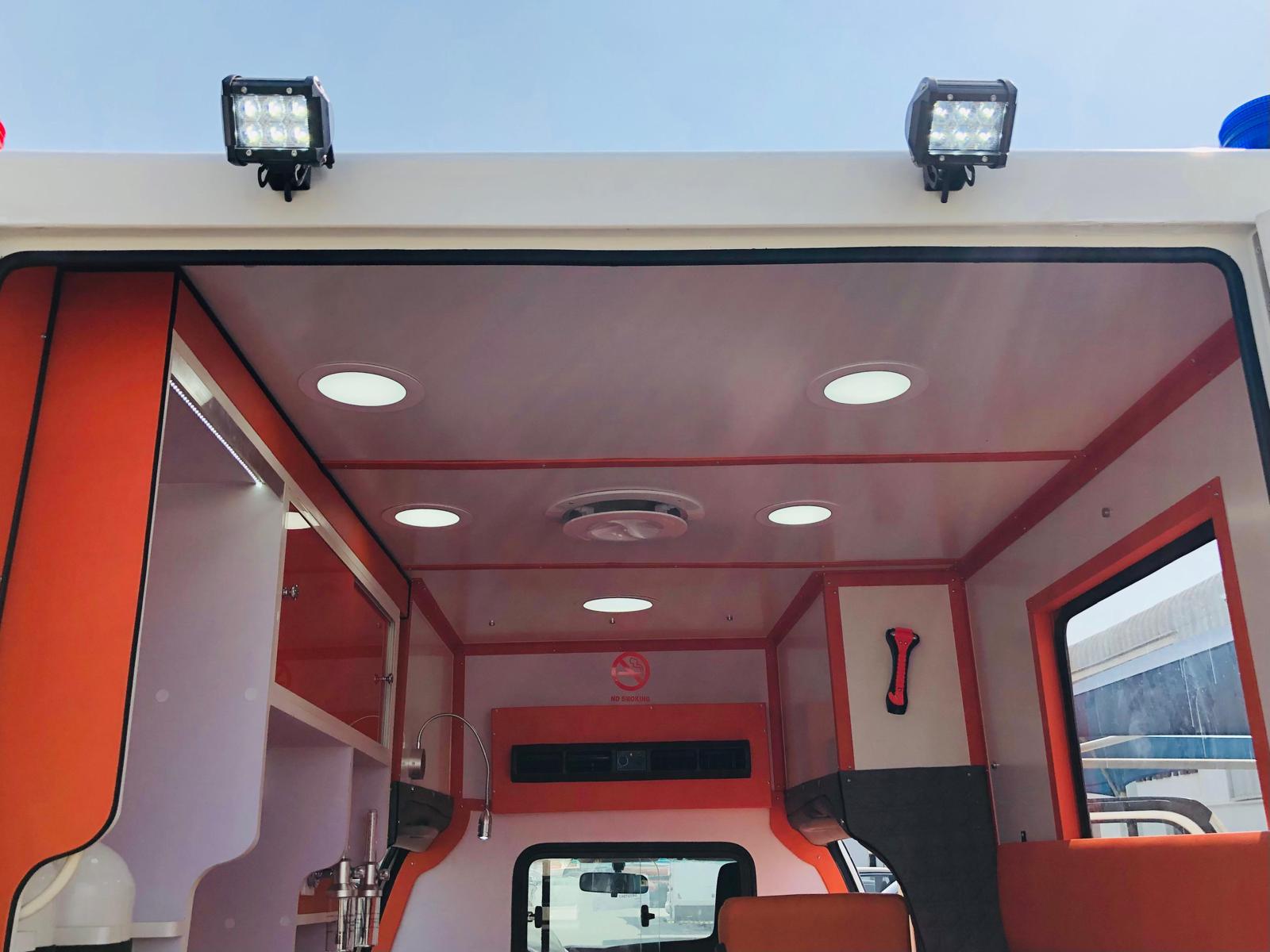 Toyota Hilux Ambulance 2.7L 4x4 Double Cab - Image 5