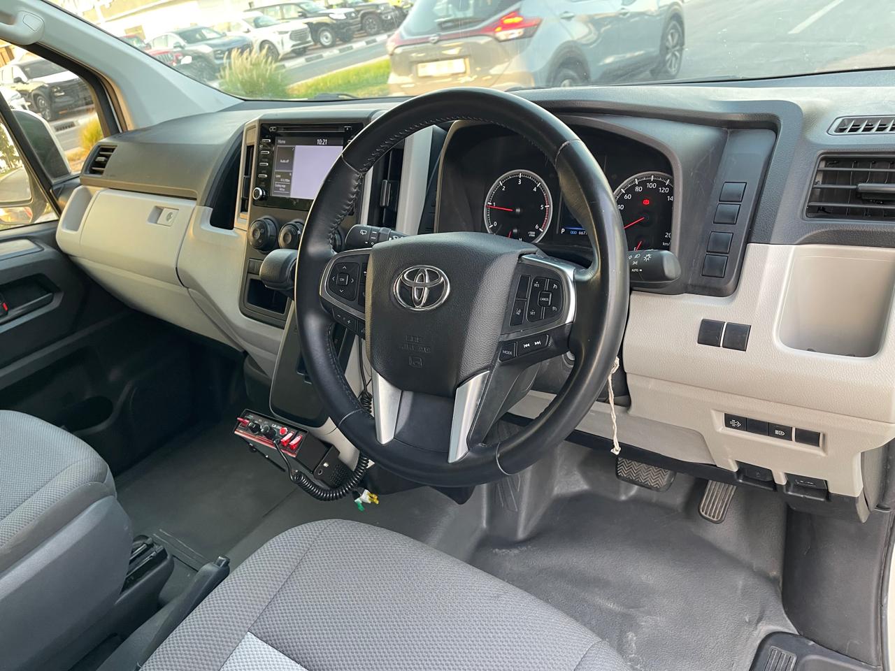 Toyota Hiace Right-Hand Drive (RHD) Ambulance - Image 6